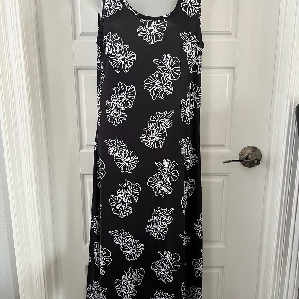 Keren Hart Floral Maxi Dress Size Med. NWT